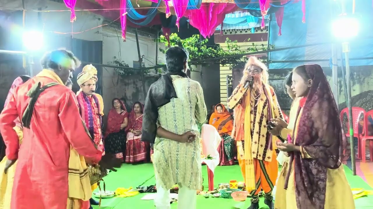 ମା ବଞ୍ଜାରି ଝିଅ ପାଲା (ଗୋହିରାପଦର) dist - ନୂଆପଡ଼ା 😜   ଫୁଲ ଫୁଟିଛି ରେ ମାଧୁରୀ କୁଞ୍ଜ ବନେ  @Allkalakar 
