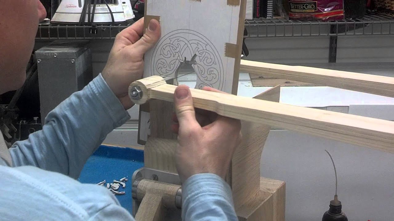 Initial marquetry and chevalet video