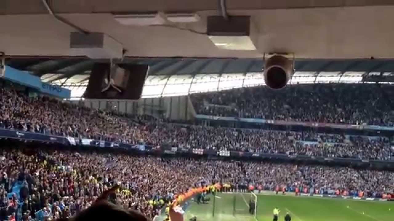 Manchester City fans singing Wonderwall after winning the league