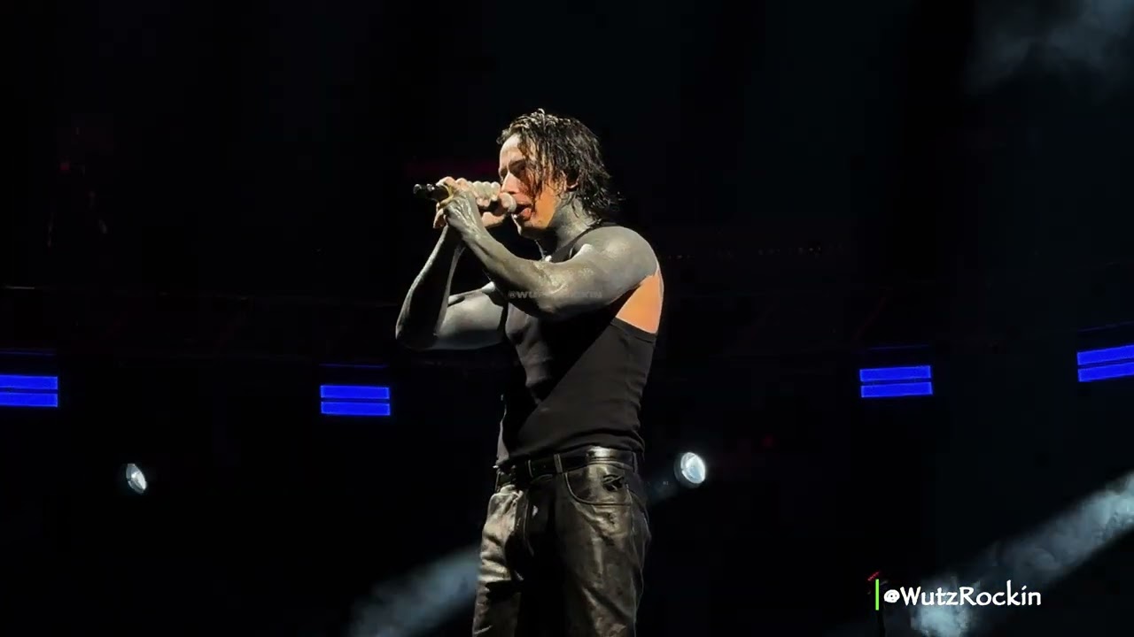 Falling In Reverse :  VOICES IN MY HEAD  (Live/4K ) 8/29/2024 Toyota Music Factory Irving, TX