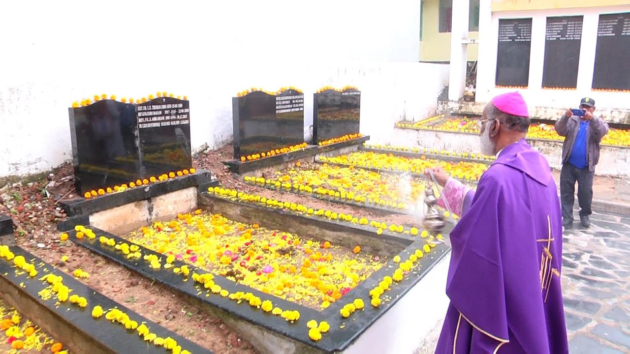 குருக்கள் கல்லறை மந்திரிப்பு | சகல ஆத்துமாக்கள் திருநாள் |ALL SOULS DAY   ARCHDIOCESE OF PONDICHERRY