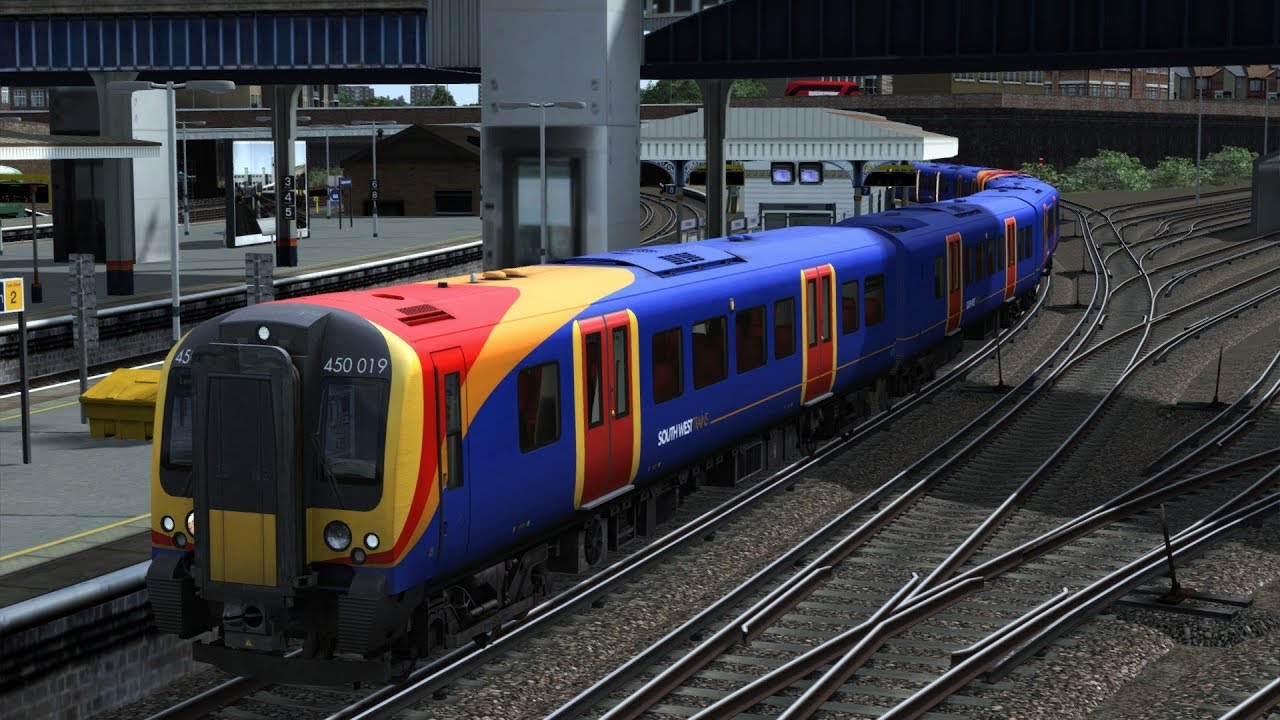 TS2018 - Hampton Court - London Waterloo - Class 450