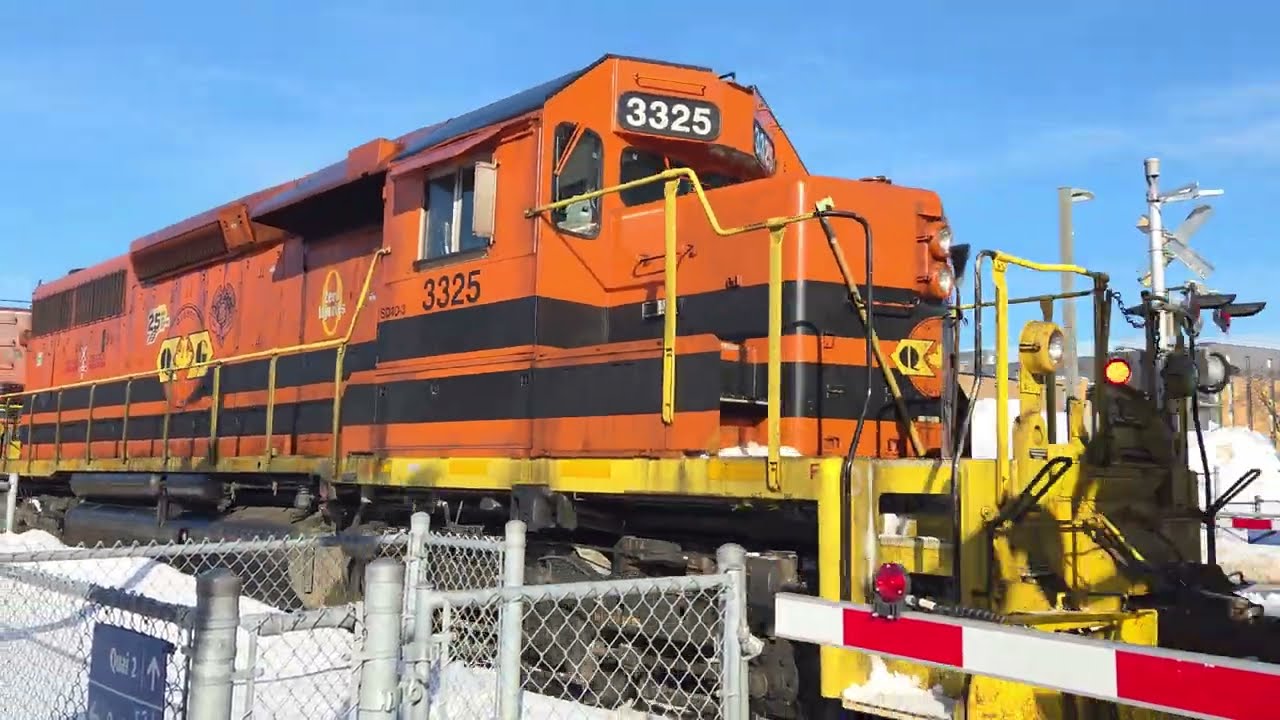 grain train! QGRY 324 rolling by parc