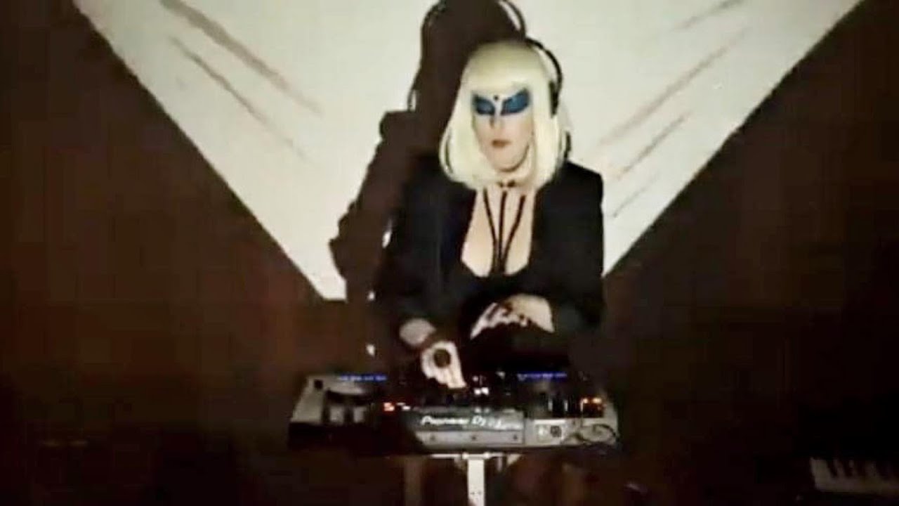 DIE IN THE DISCO Synth Wave, EBM, Dark Techno, Dark Electro