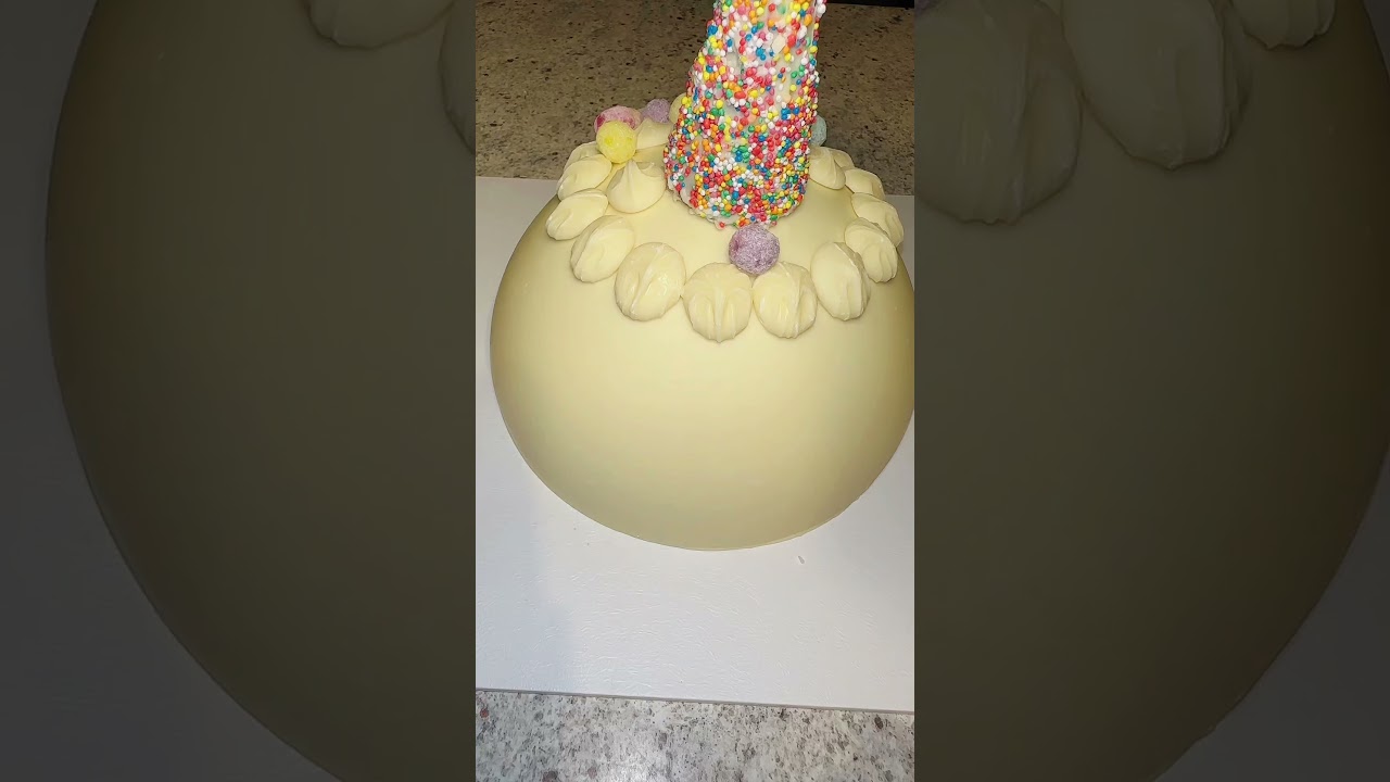 Unicorn Chocolate Smash Cake #australia #smallbusinessaustralia #nsw #candy #chocolate #smashcake