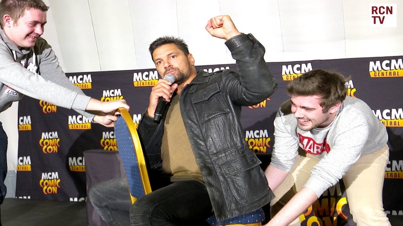Manu Bennett Hilarious Motion Capture Display