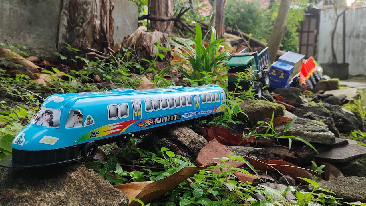 Widih Banyak Banget ! Mengumpulkan Mainan Kereta Api, Truk Pasir, Mobil Paket, Mobil Polisi, Towing