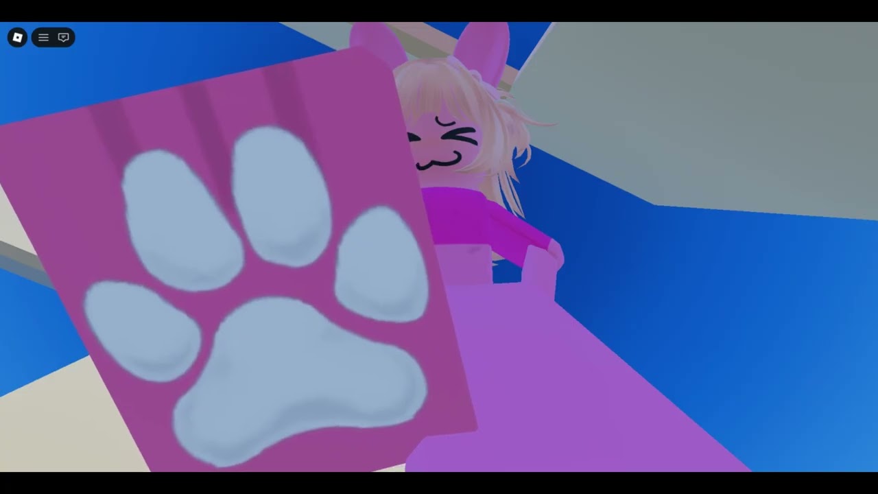Generic Size Game PLAYING with PINKI BUNNY ROBLOX
