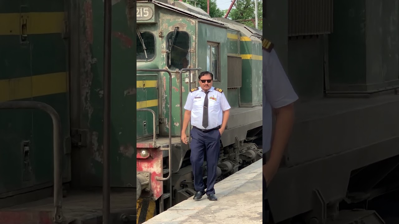 Train Locomotive Driver/Pakistan Railway/HGMU30 Locomotive #greenline #train #locomotive