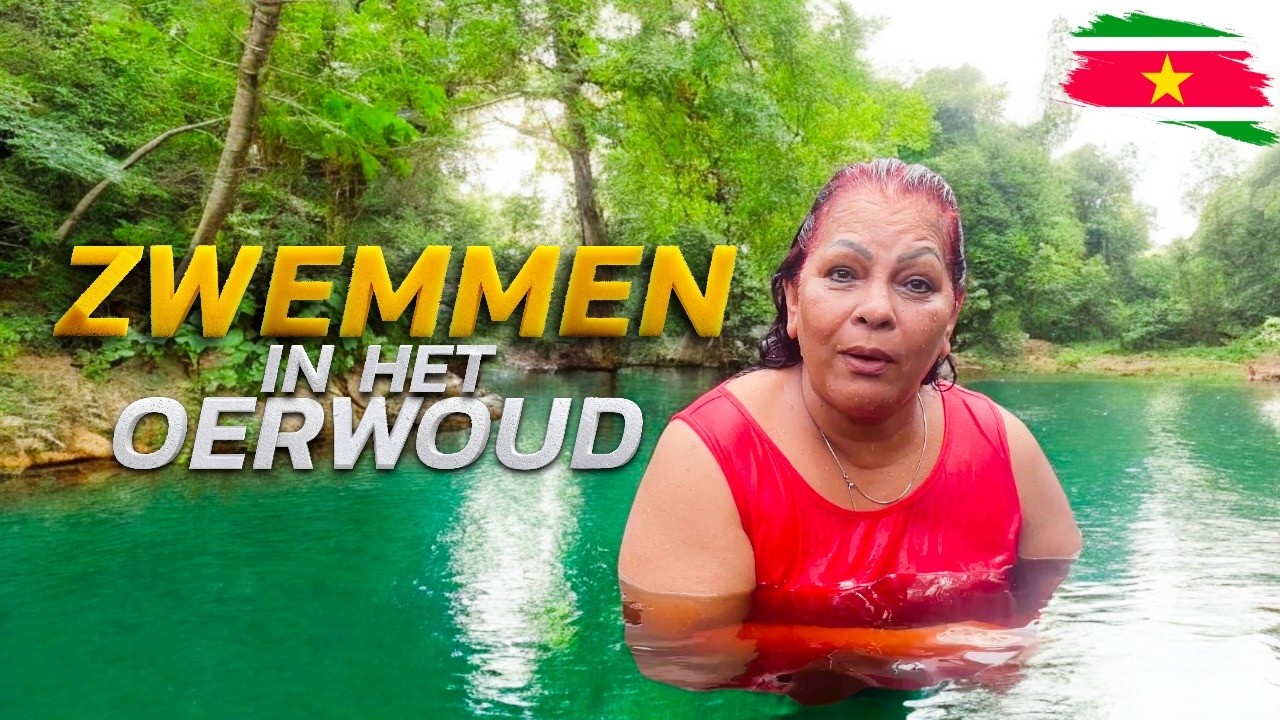 Surinaamse Vrouw Zwemt in het Oerwoud van Paramaribo, Suriname | Jungle Avontuur & Nachtelijke BBQ