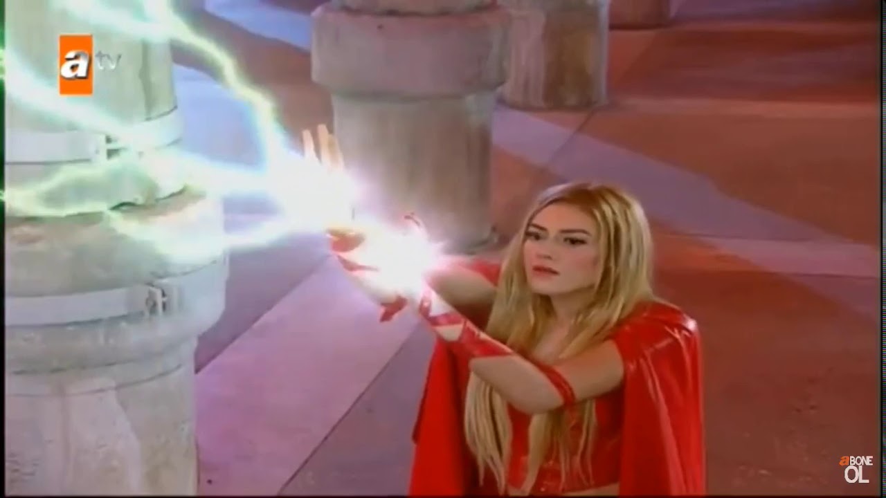 Selena İle Pandora Savaşiyor
