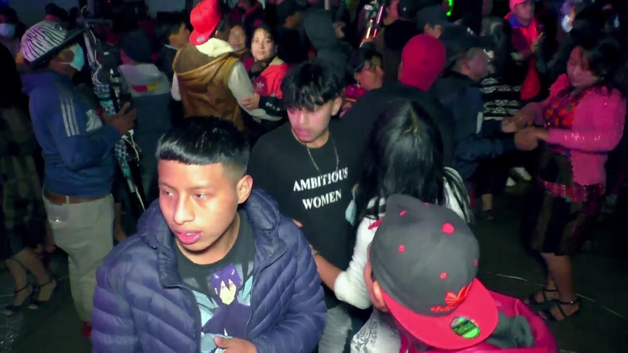 GRAN BAILE SOCIAL DESDE SACBICHOL CHICHICASTENANGO. GRUPO BRANLY Y MIGUEL ANGEL TZUL EN VIVO