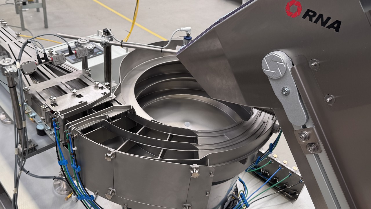 Demo: Bowl Feeders to feed and orientate Cuvettes | RNA Automation Ltd