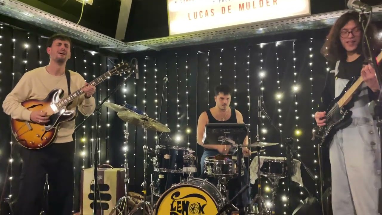 Lucas de Mulder - Thirty Three (The New Mastersounds) / Lemon Rock Granada 13/02/26