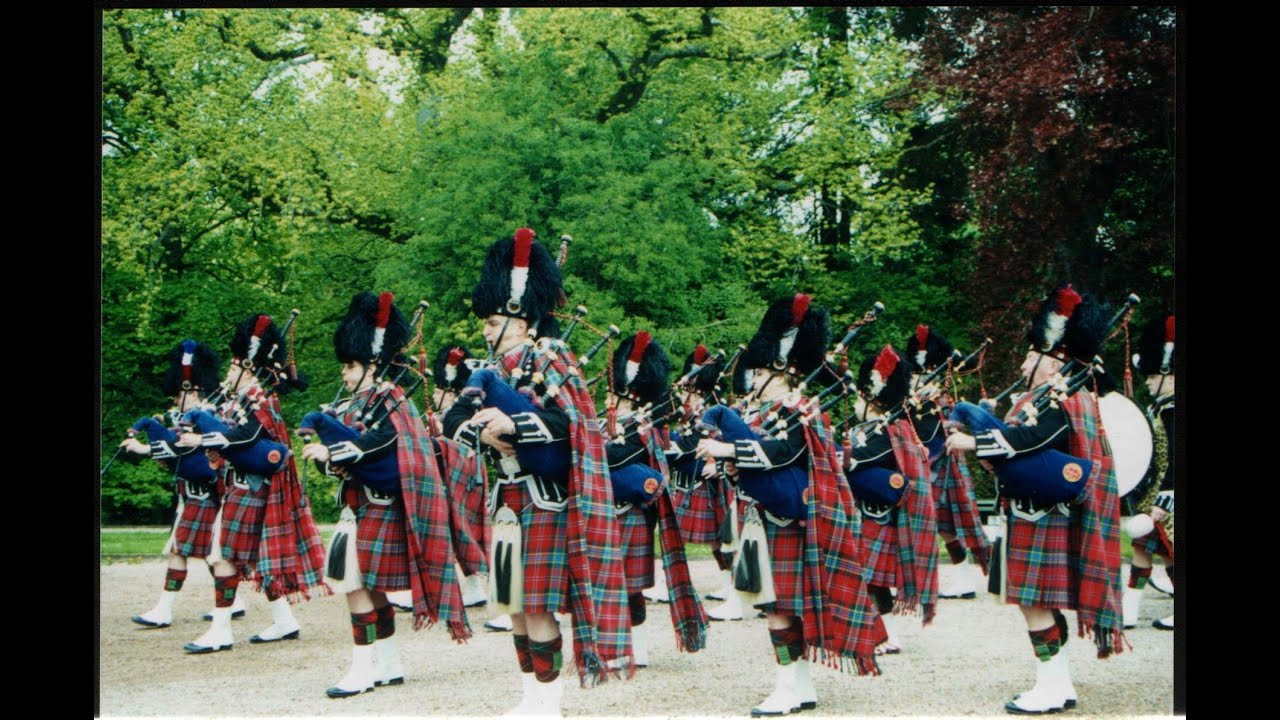 Turriff & District Pipe Band At Fyvie Castle - The Garb of Old Gaul