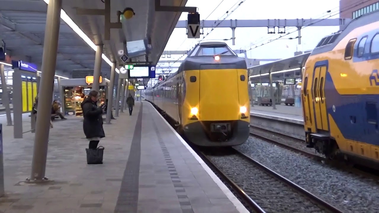 Treinen in Utrecht Centraal, 4 januari 2019 | de treinreiziger treint door Nederland