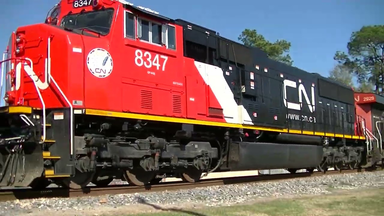 CN A419 passes through Lutcher, LA