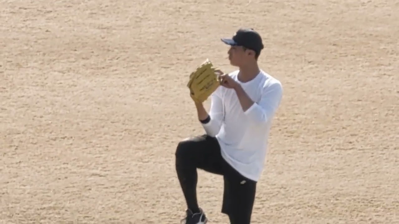 [プロ野球]下関球場での自主トレの様子1（西武：隅田、武内、青山、上田、富士 阪神富田)　2025年1月18日