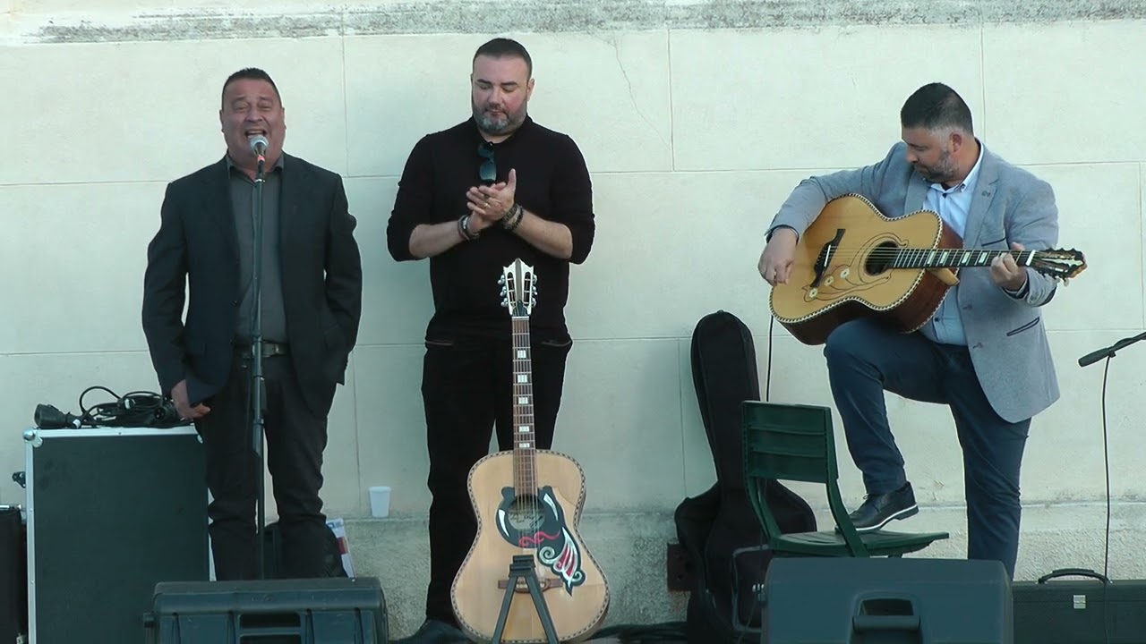 ==E. Bazzoni e F. Dessena - Canto in Re, Nuoresa, Muttos== =alla chitarra Alessandro Carta=   (18)