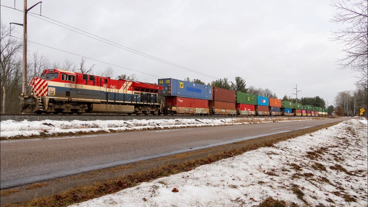 December Trains featuring IC 6251 CN 3115 and more.
