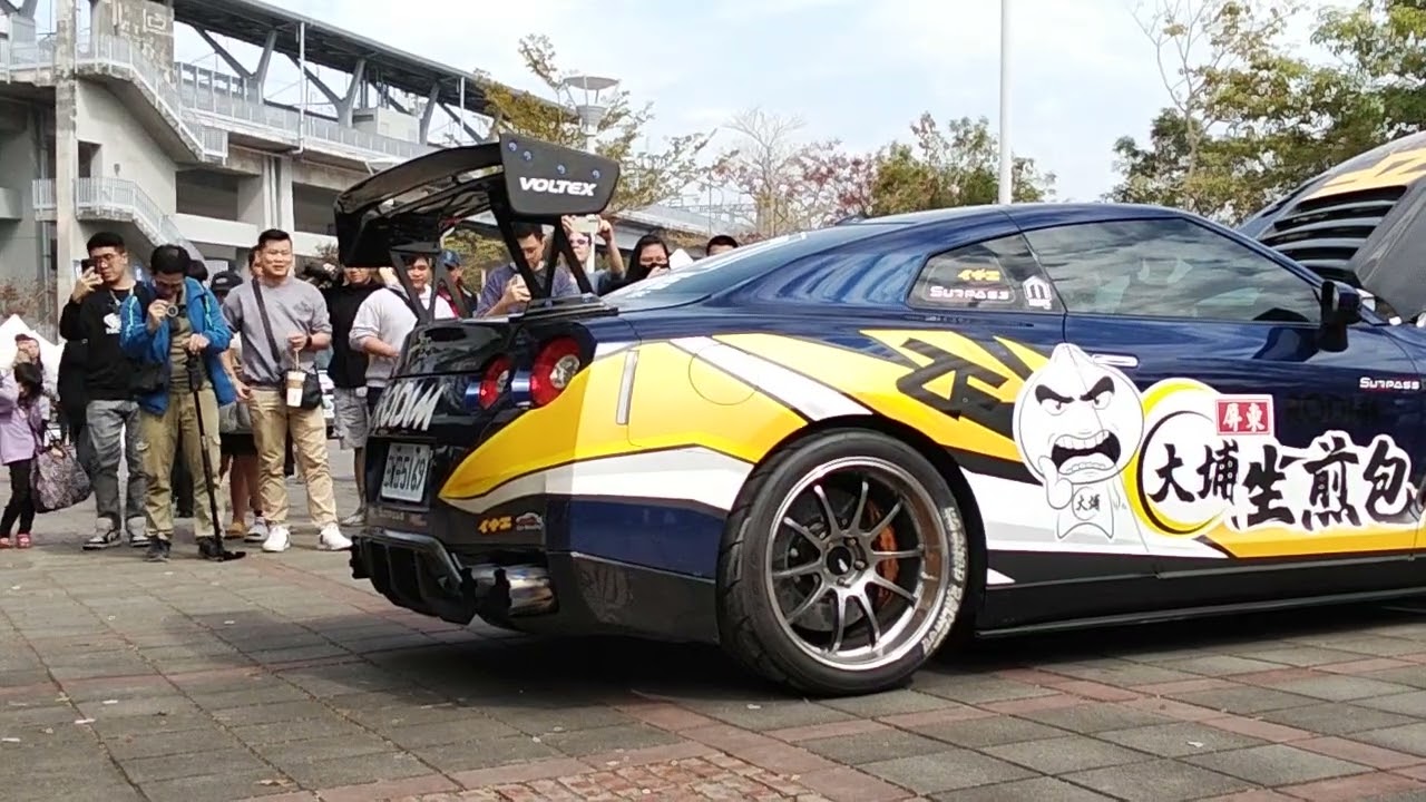 nissan gtr r35排氣管噴火