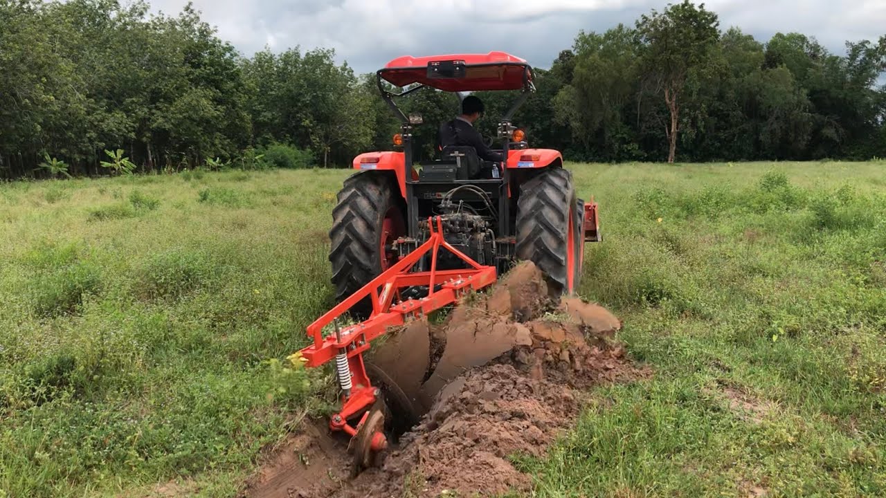 M108s กับหน้างานผานสามหญ้าเยอะๆ #m108s #แทรกเตอร์คูโบต้า #farming #เกษตรกร