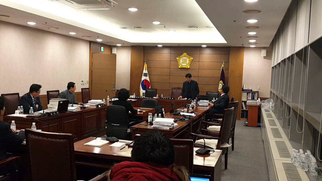 천안시 홍보조례개정안 부결선포한 김연응 부위원장...하지만