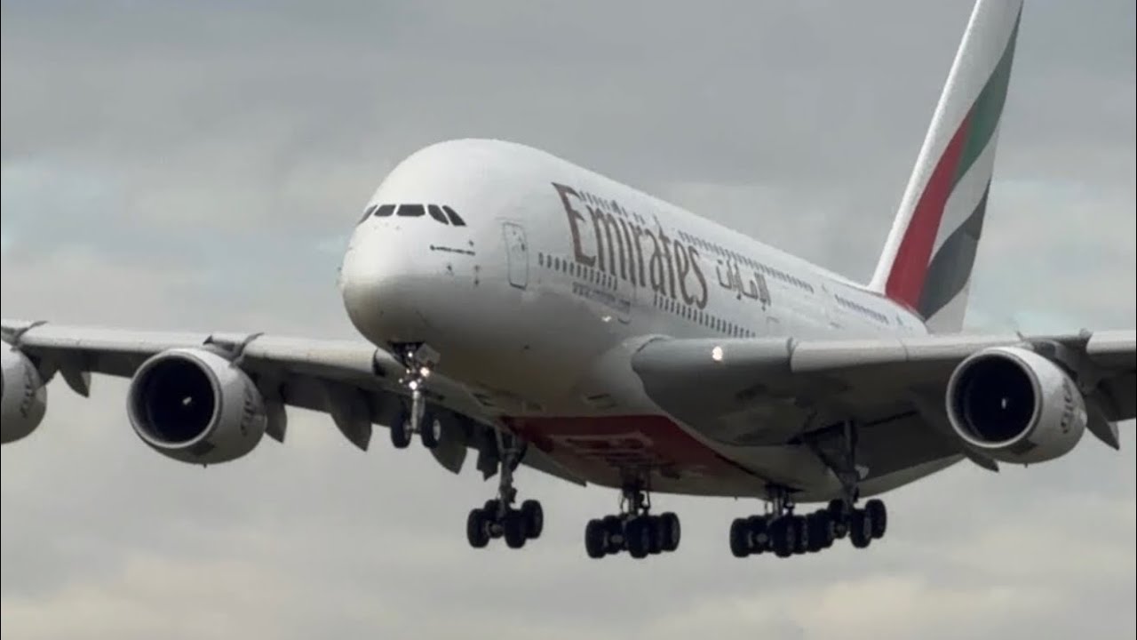 @emirates  a380 landing in ZRH 