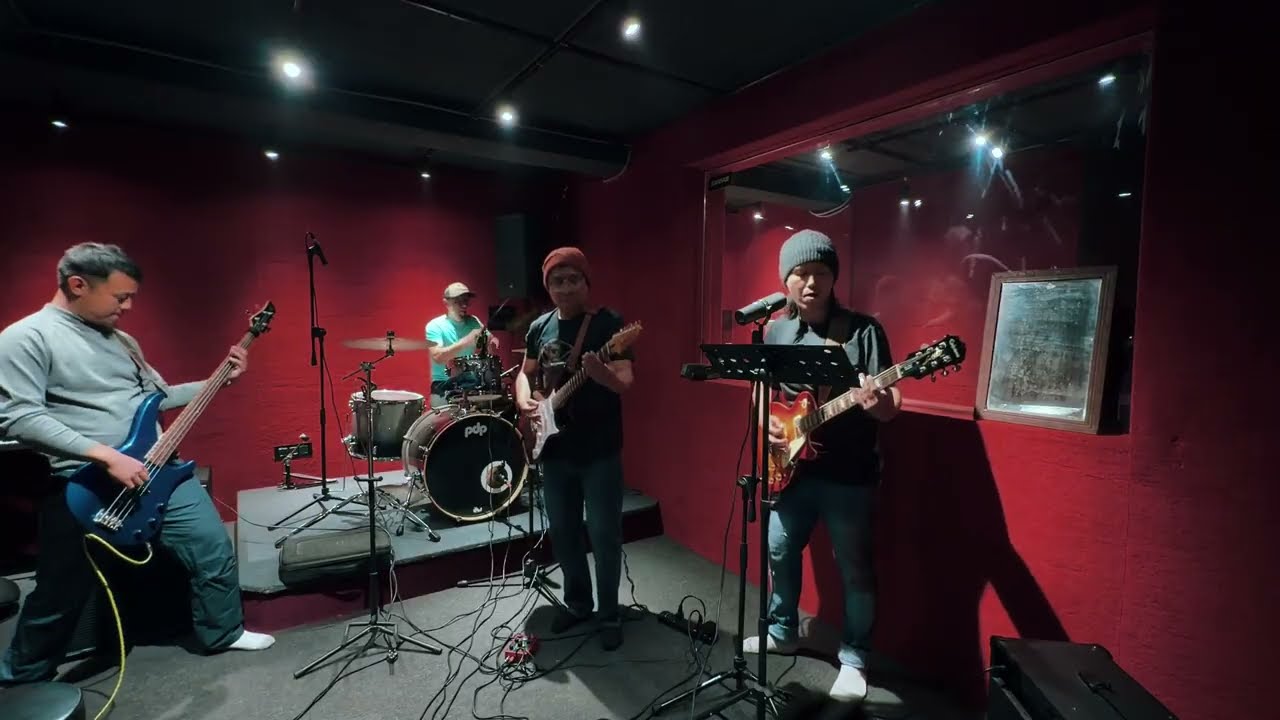 Cirrus Sky "Paristhiti" Live Performance Video