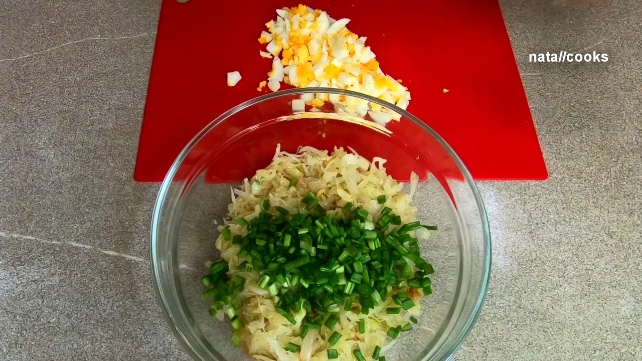 Пирог с капустой , варёными яйцами и зелёным луком//Cabbage pie,boiled eggs and green onion.