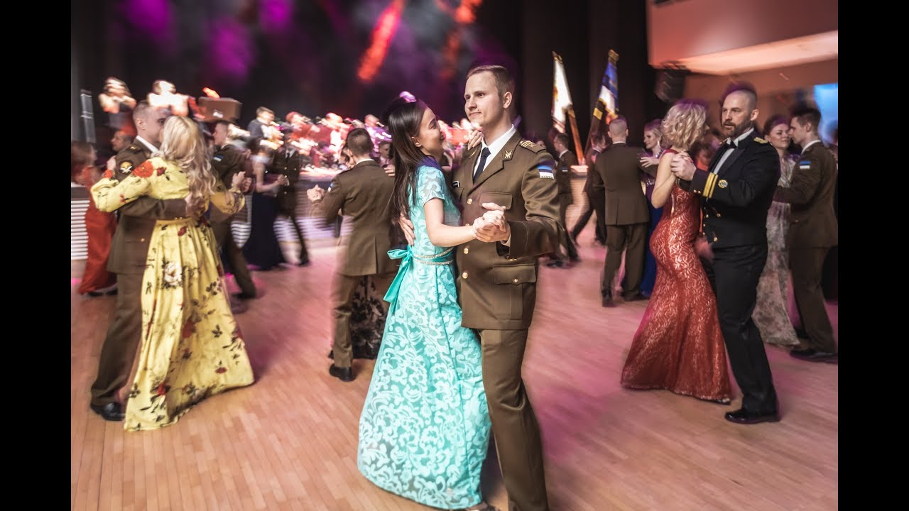 Ohvitserihariduse 100. aastapäeva kadetiball