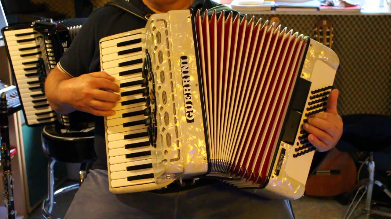Klangprobe Akkordeon Guerrini Ramona Made in Italy 34/72 Wei&szlig;-Rot Live Video