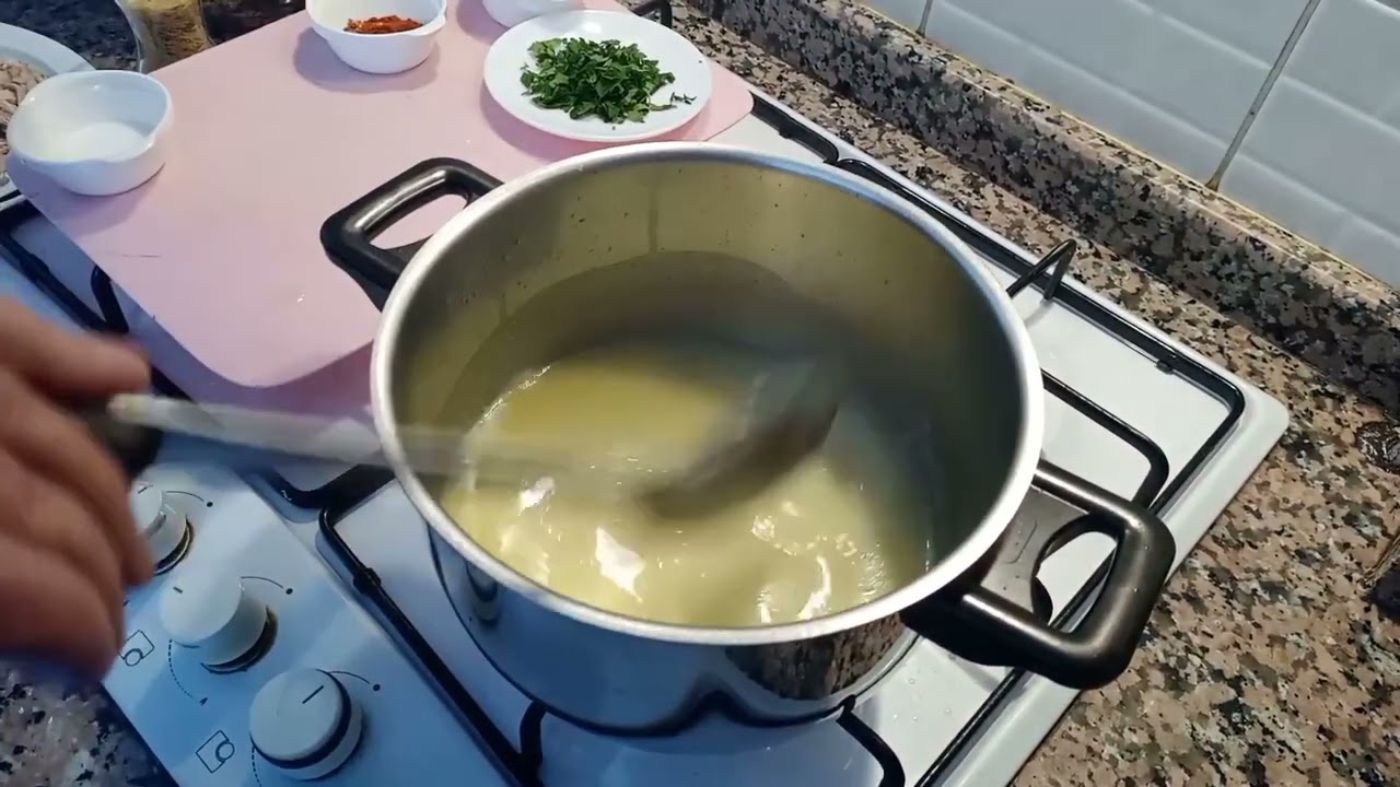 Tadına Doyamayacağınız kase kase içeceğiniz Güzel Bir tavuklu kış çorbası