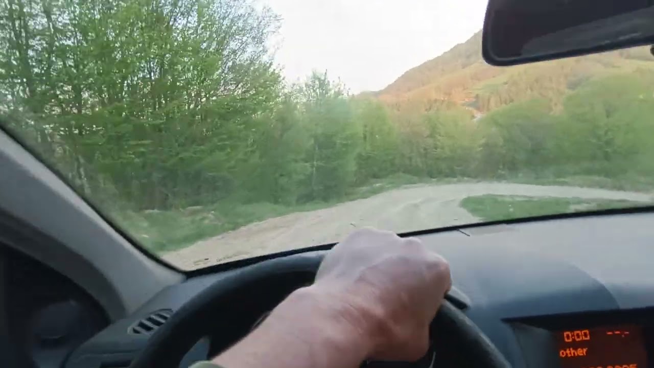 Nea Ion din vârful munților