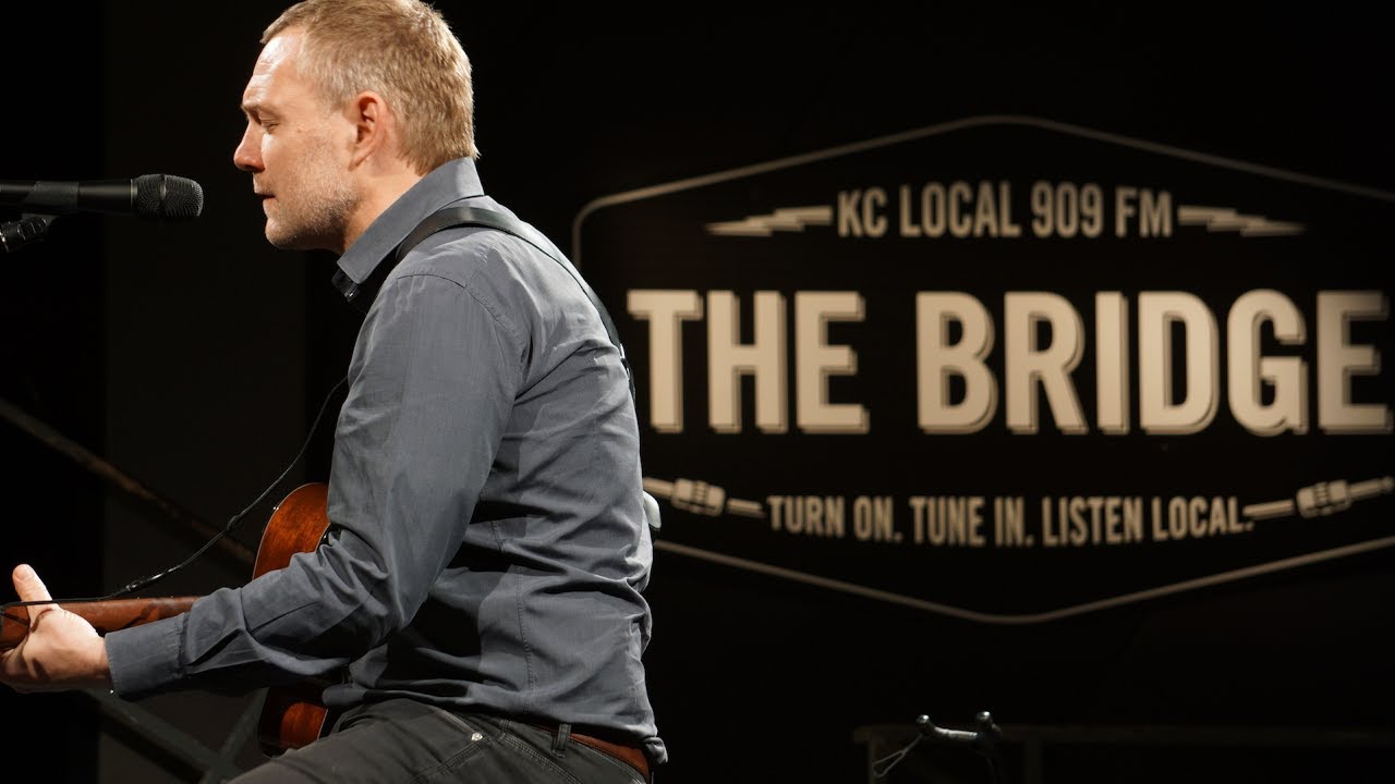 David Gray - 'Only The Wine' | The Bridge 909 In Studio