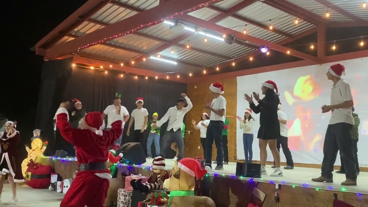 Necua el baile de santa glous🎅❤️