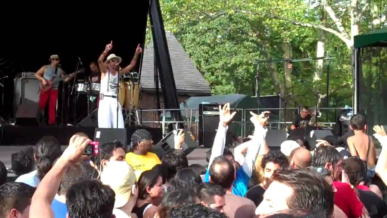 La Maldita Vecindad Pachuco @ Central Park (LAMC 2010) New York City Prt 3