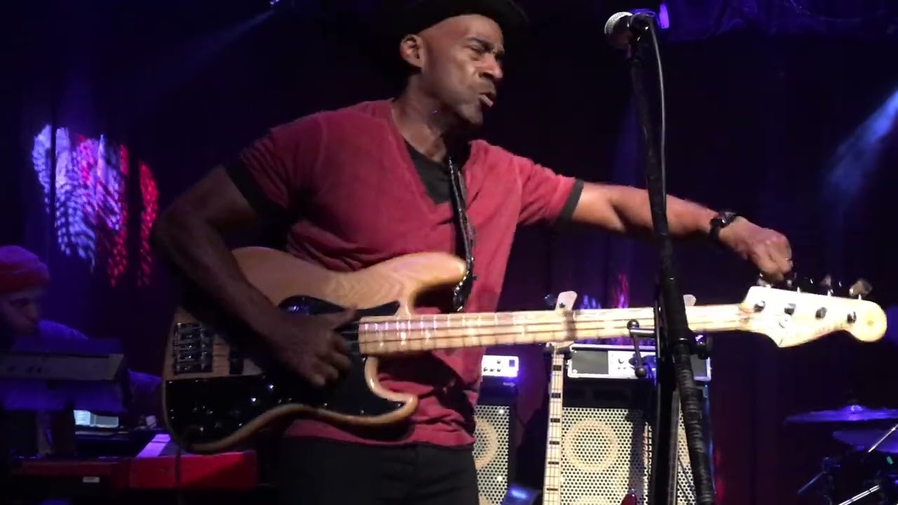 Marcus Miller at Ardmore Music Hall - Blast solo