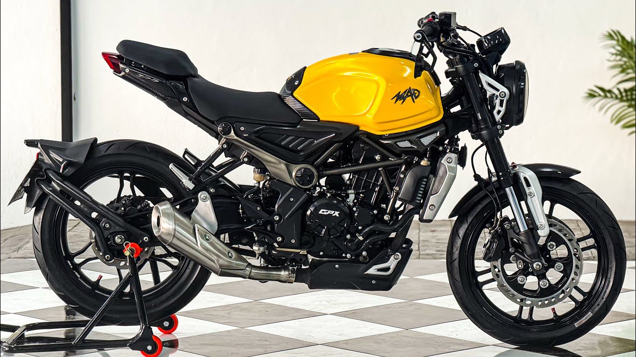 GPX MAD 300 ปี 2019/20 (ราคา 33,900.-THB)