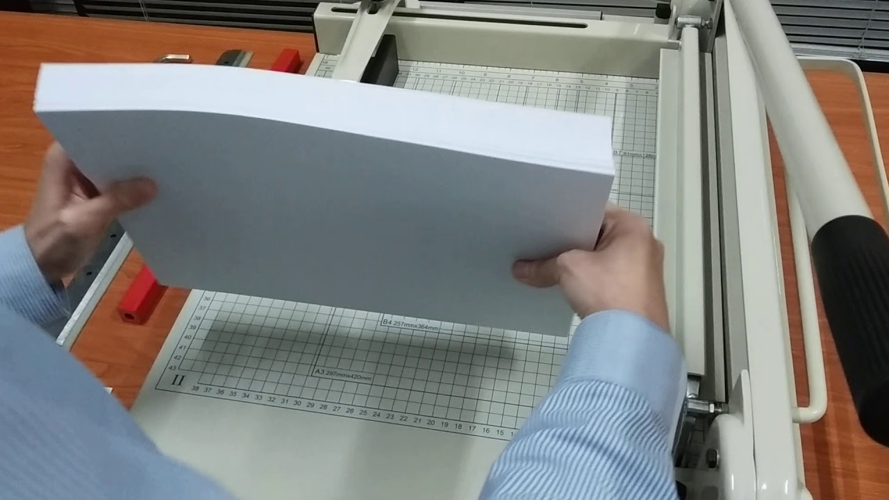 868 Thick Layer Paper Cutter A3 - Penahan Kertas memakai Tuas Naik Turun