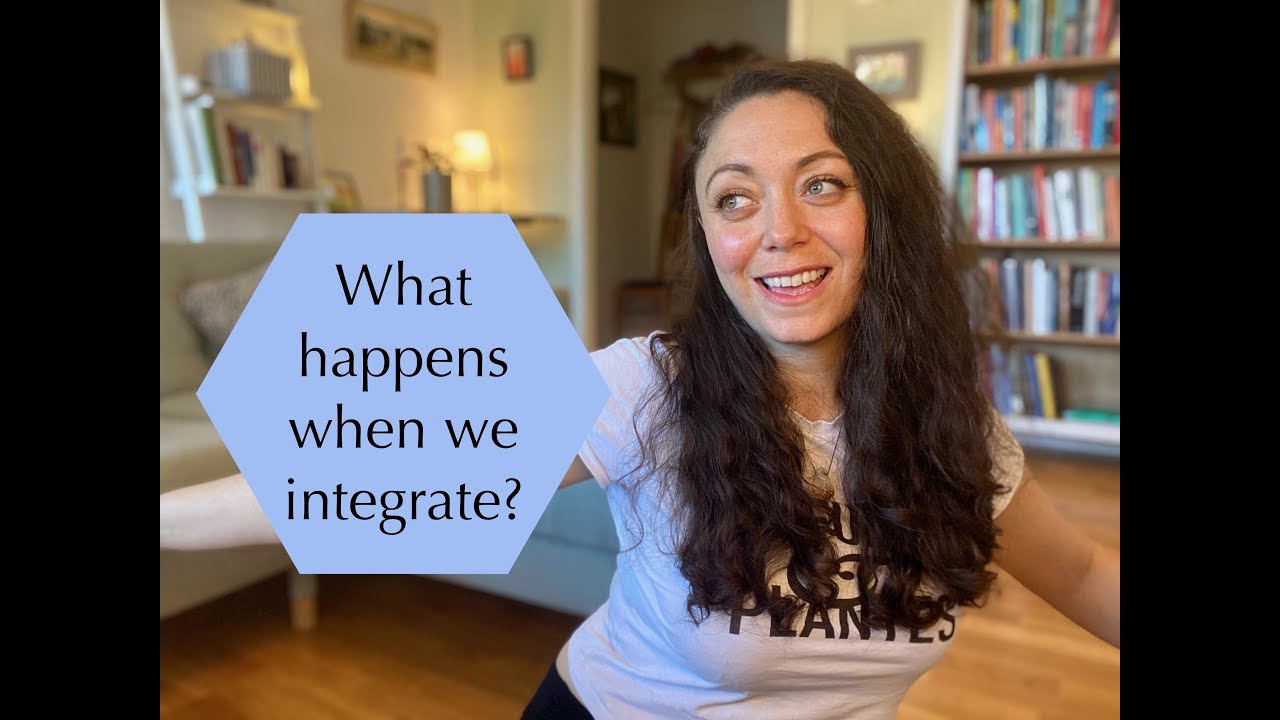 Pisces September 2022 | Alchemizing change | Intuitive tarot & astrology reading