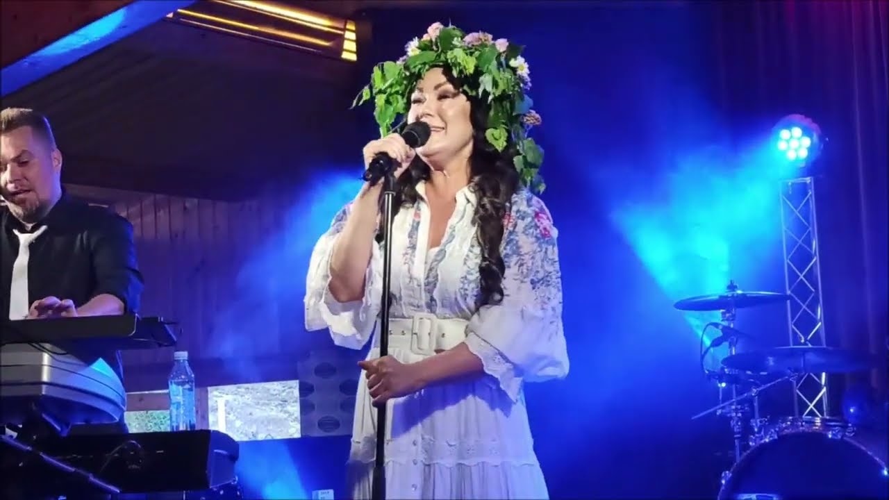 Saija Tuupanen & eXmiehet - Rakkauden talo