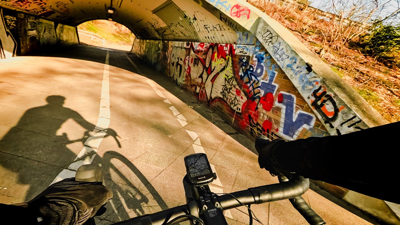 Sunny Cruise through Berlin