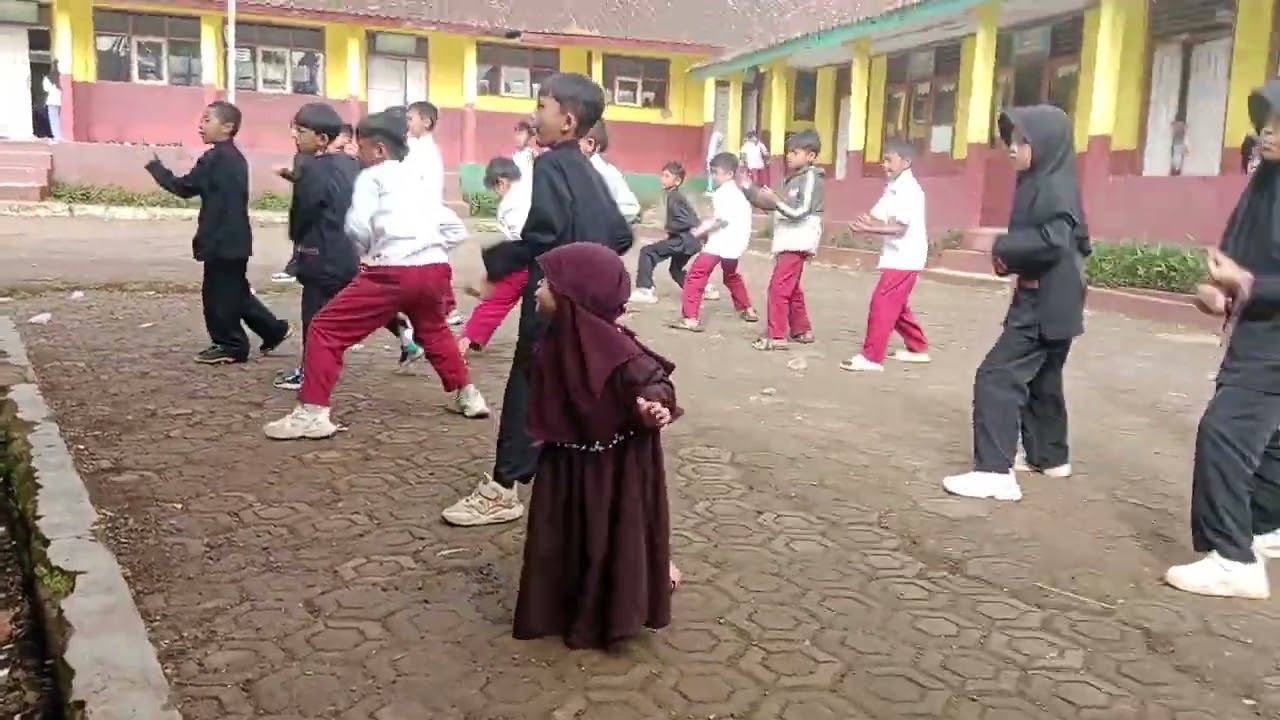 Belajar Pencak Silat 