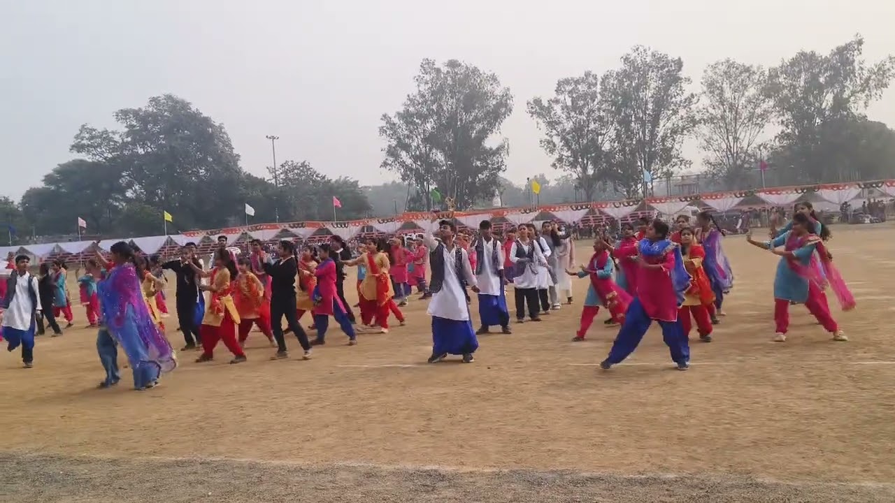 REPUBLIC DAY PATRIOTIC GROUP PUNJABI DANCE SGNS DAMOH 
