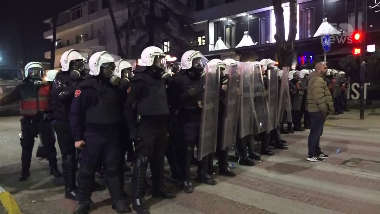 Top News - Rama në vilën e Enverit: Artistë të traumatizuar. Gjyqtarët fajtorë, liruan zjarrvënësit