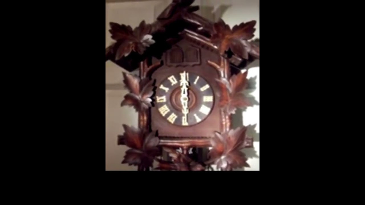 Every quail cuckoo clock chiming 5