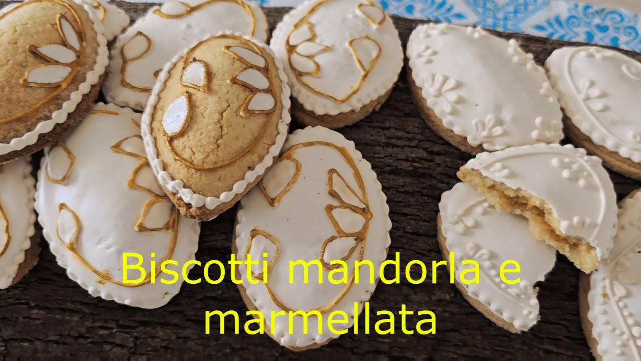 Biscotti mandorla e marmellata