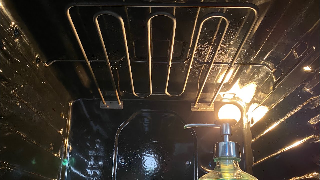 Come pulire sopra la resistenza del forno con metodo facile e veloce!