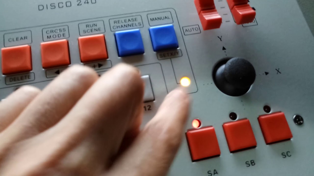 Controladora DMX DISCO 240 FALLO EN BOTON DE PAGINA, JOYSTICK Y LUZ DE CAMBIO MANUAL